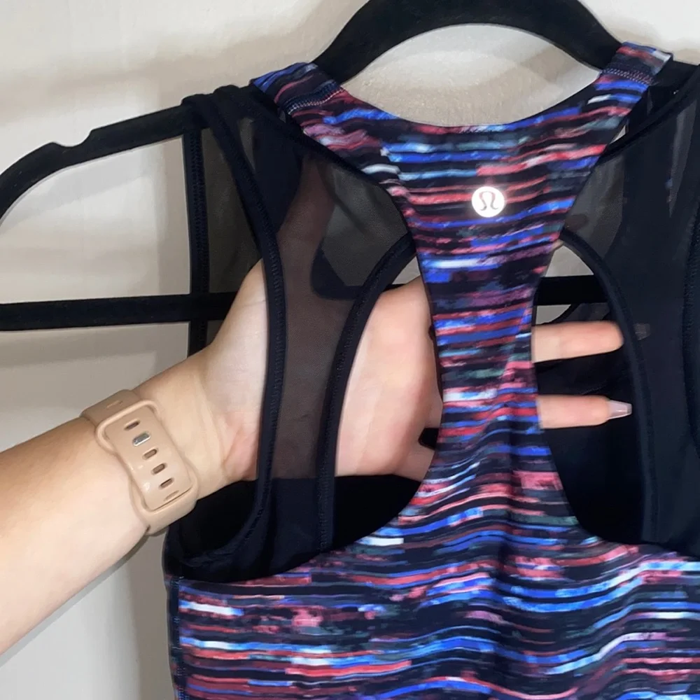 🪿Adorable Lululemon sports bra/ top! - Picture 7 of 7